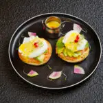 EGG BENEDICT (2)